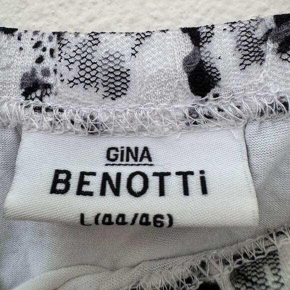 Italian Y2K lace skirt - Picture 2 of 6